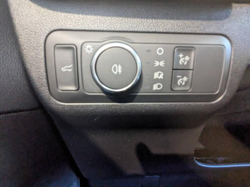 FORD Kuga d’occasion à vendre à DRAGUIGNAN chez VAGNEUR (Photo 18)