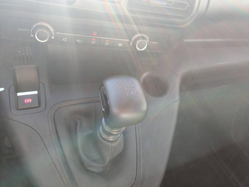 agency.seo.links.detann.title CITROEN Berlingo Van VUL d’occasion à vendre à DRAGUIGNAN chez VAGNEUR (Photo 20)