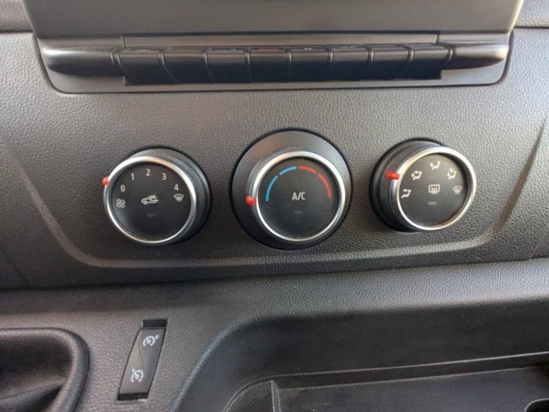 RENAULT Master Fg VUL d’occasion à vendre à DRAGUIGNAN chez VAGNEUR (Photo 10)