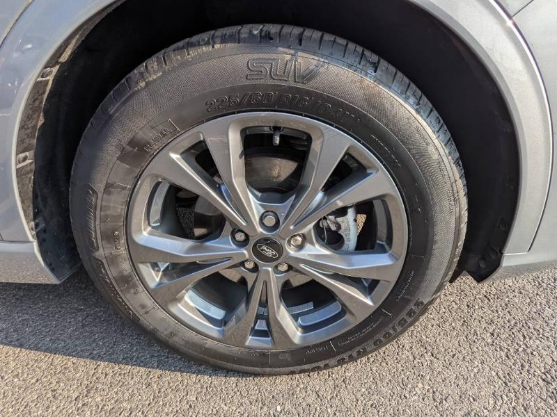 FORD Kuga d’occasion à vendre à DRAGUIGNAN chez VAGNEUR (Photo 9)