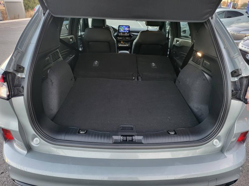 FORD Kuga d’occasion à vendre à DRAGUIGNAN chez VAGNEUR (Photo 7)