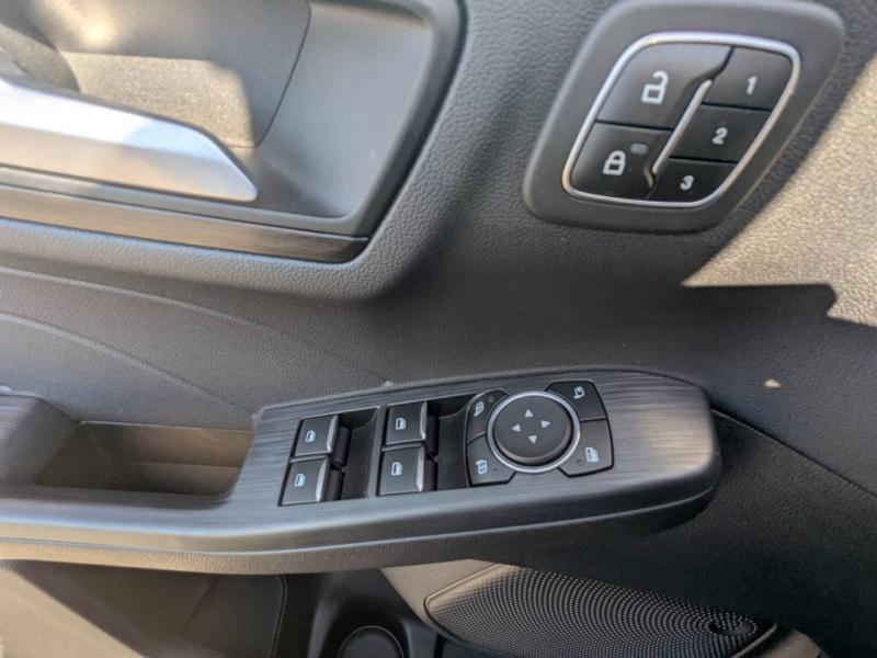 FORD Kuga d’occasion à vendre à DRAGUIGNAN chez VAGNEUR (Photo 12)