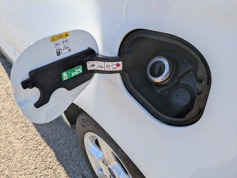 FORD Transit Courier VUL d’occasion à vendre à DRAGUIGNAN chez VAGNEUR (Photo 11)