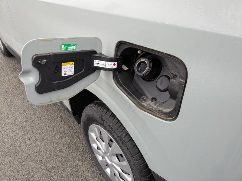 FORD Transit Courier VUL d’occasion à vendre à DRAGUIGNAN chez VAGNEUR (Photo 13)