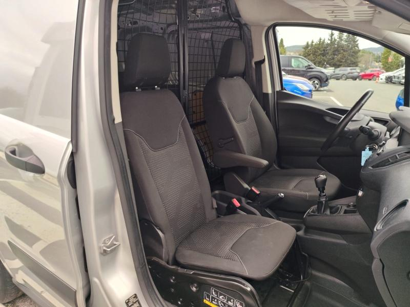 FORD Transit Courier VUL d’occasion à vendre à DRAGUIGNAN chez VAGNEUR (Photo 8)