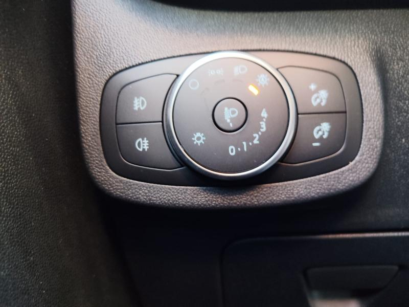 FORD Fiesta d’occasion à vendre à DRAGUIGNAN chez VAGNEUR (Photo 17)