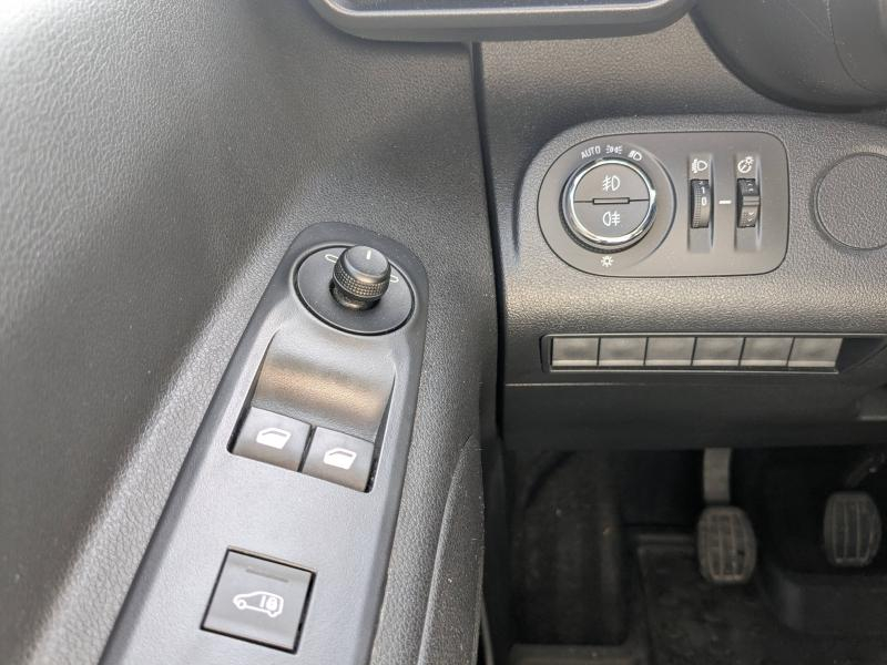 OPEL Combo Cargo VUL d’occasion à vendre à DRAGUIGNAN chez VAGNEUR (Photo 12)