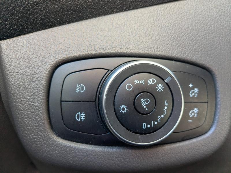 FORD Transit Connect VUL d’occasion à vendre à DRAGUIGNAN chez VAGNEUR (Photo 15)