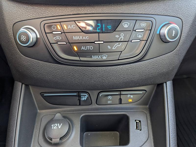 FORD Transit Courier VUL d’occasion à vendre à DRAGUIGNAN chez VAGNEUR (Photo 20)