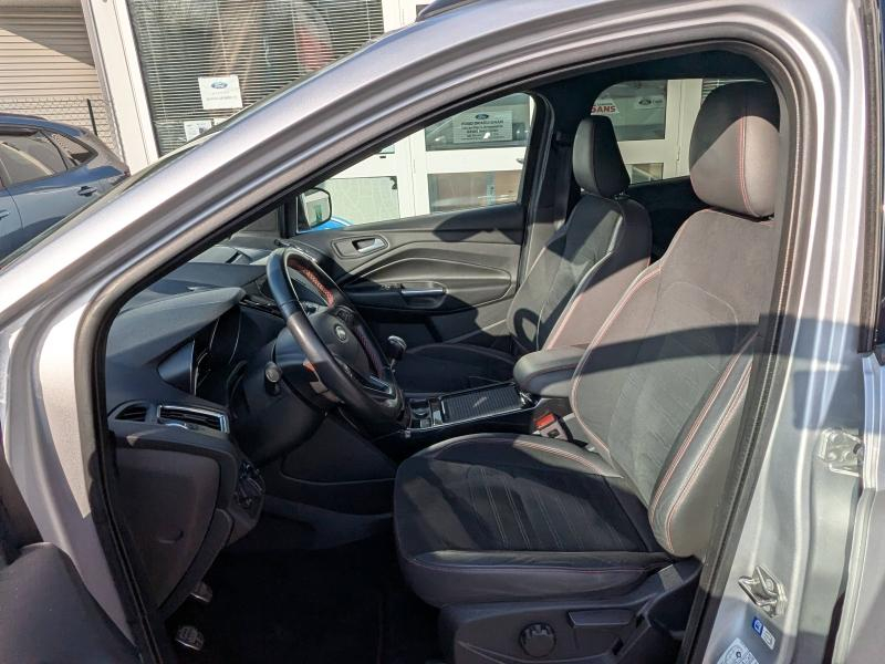 FORD Kuga d’occasion à vendre à DRAGUIGNAN chez VAGNEUR (Photo 15)