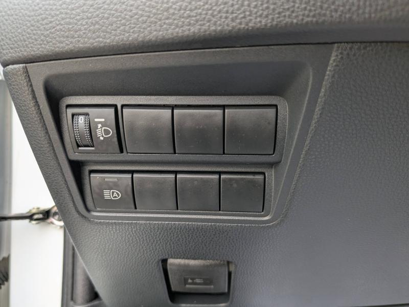 TOYOTA Yaris Cross d’occasion à vendre à DRAGUIGNAN chez VAGNEUR (Photo 8)