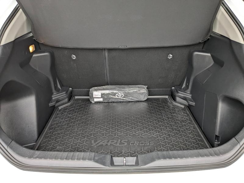 TOYOTA Yaris Cross d’occasion à vendre à DRAGUIGNAN chez VAGNEUR (Photo 18)